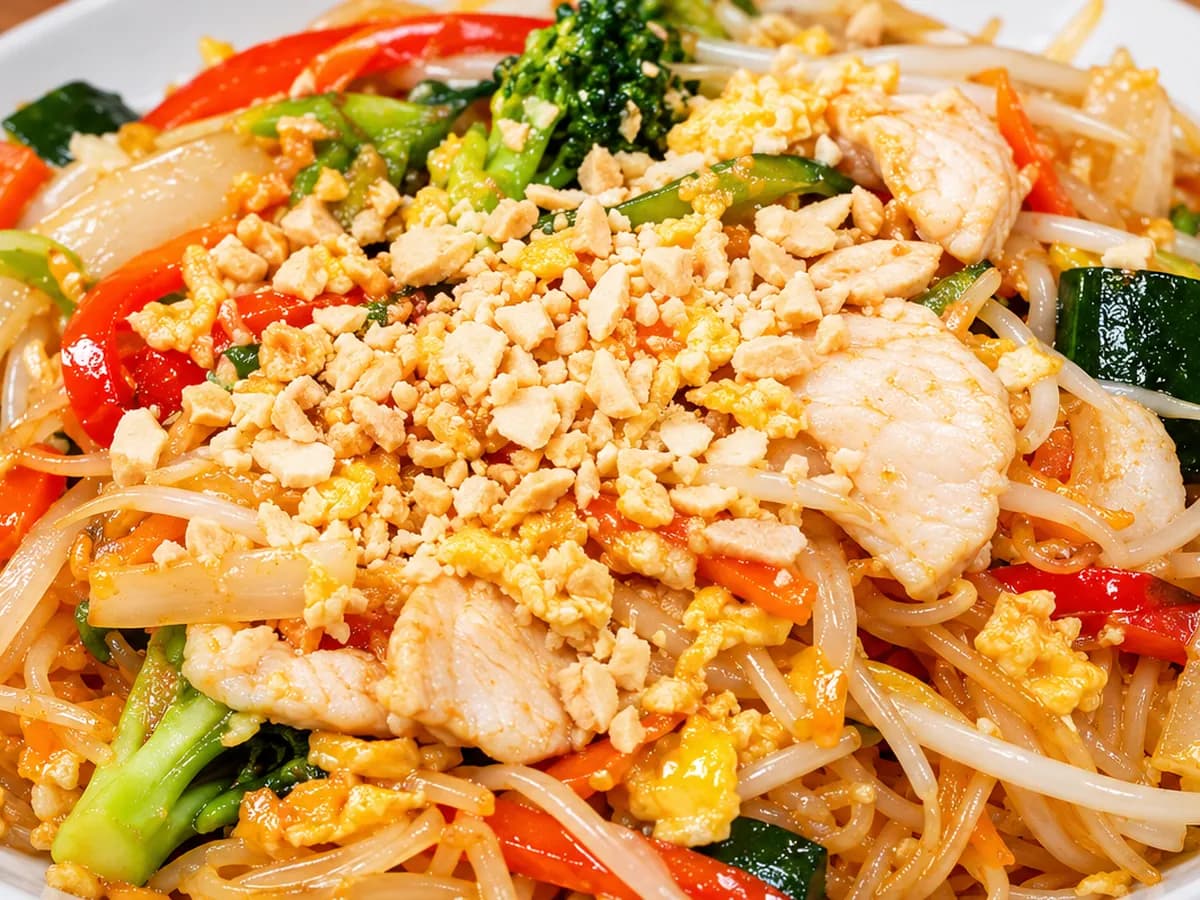 Chicken Pad Thai Noodle